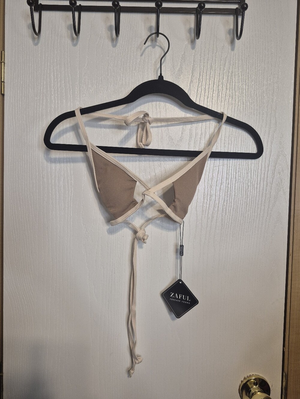 NWT Zaful Women’s Beige Triangle Bikini Top - Adjustable Tie